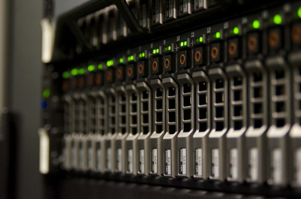 High-speed global server network ensuring 99.99% uptime for temporary mail users - tempomailusa.com top temp mail site